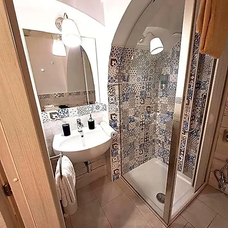 Il Vicolo فندق مبيت وإفطار 3*